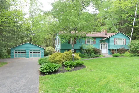 24 Sylvan Way Manchester ME 04351