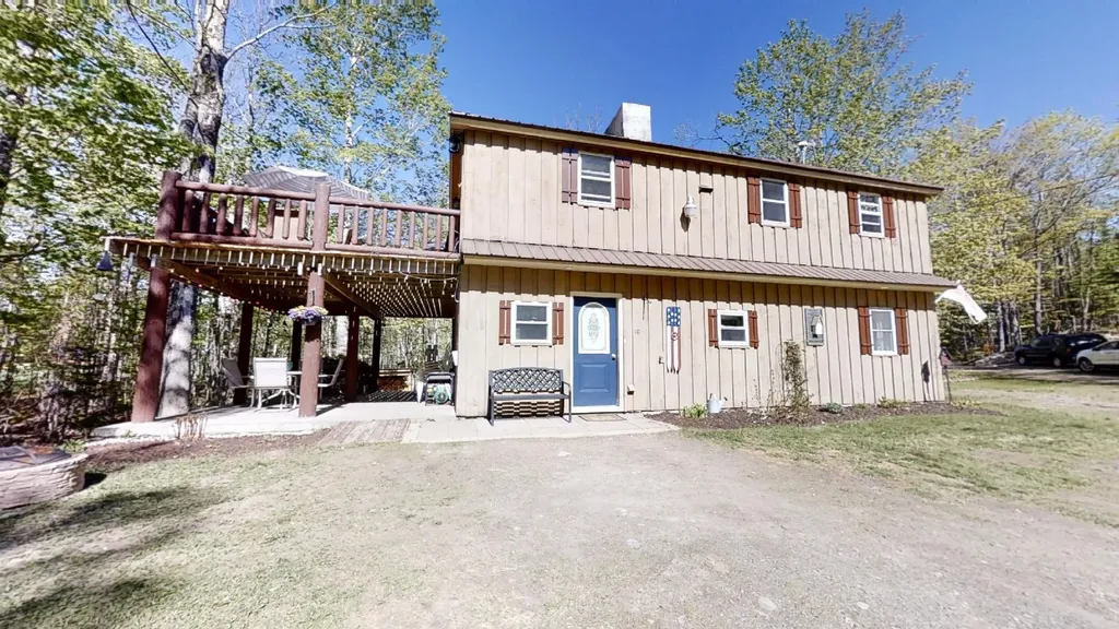 10 Eaton Road Dexter ME 04930