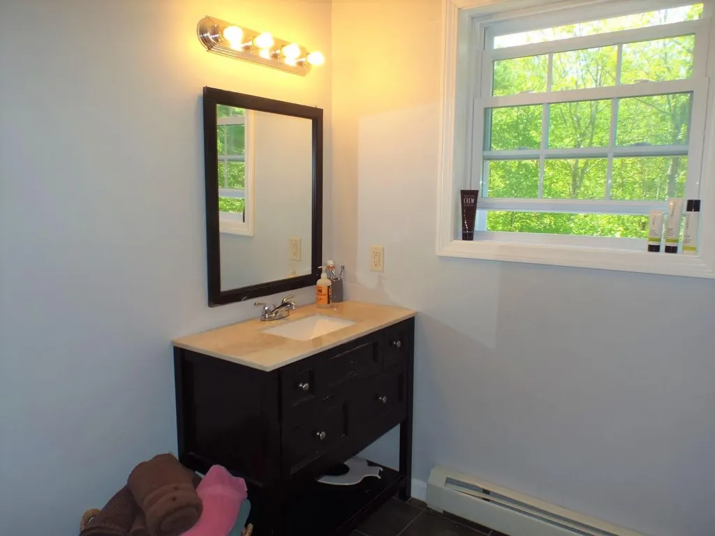 3 Escott Way Naples ME 04055