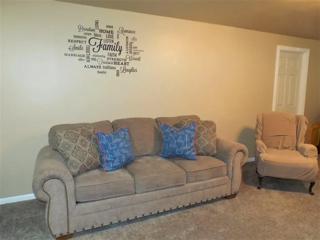 3 Escott Way Naples ME 04055