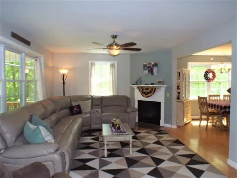 3 Escott Way Naples ME 04055