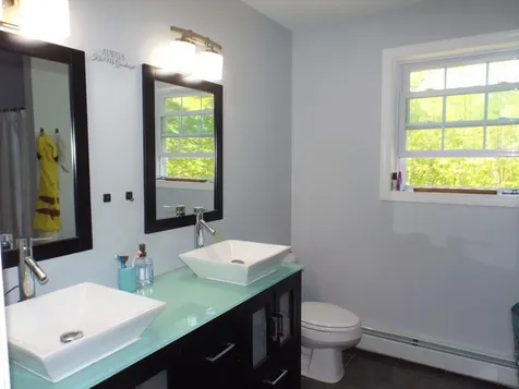 3 Escott Way Naples ME 04055