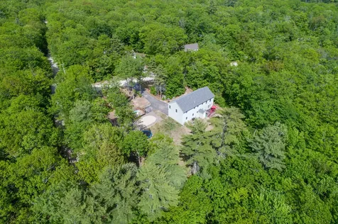 3 Escott Way Naples ME 04055