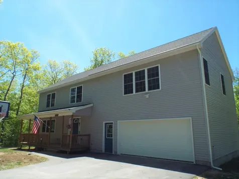 3 Escott Way Naples ME 04055