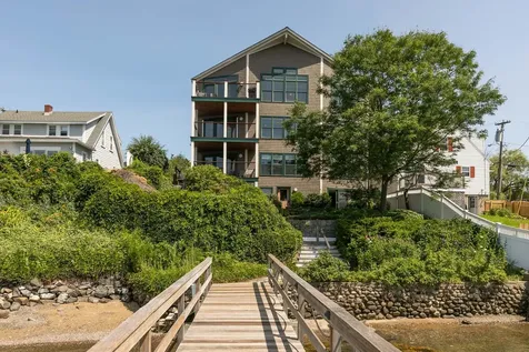 23 Badgers Island W Kittery ME 03904