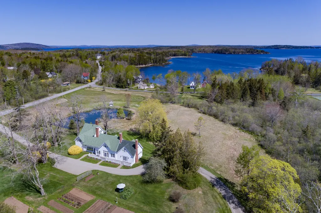 317 Main Road Islesboro ME 04848