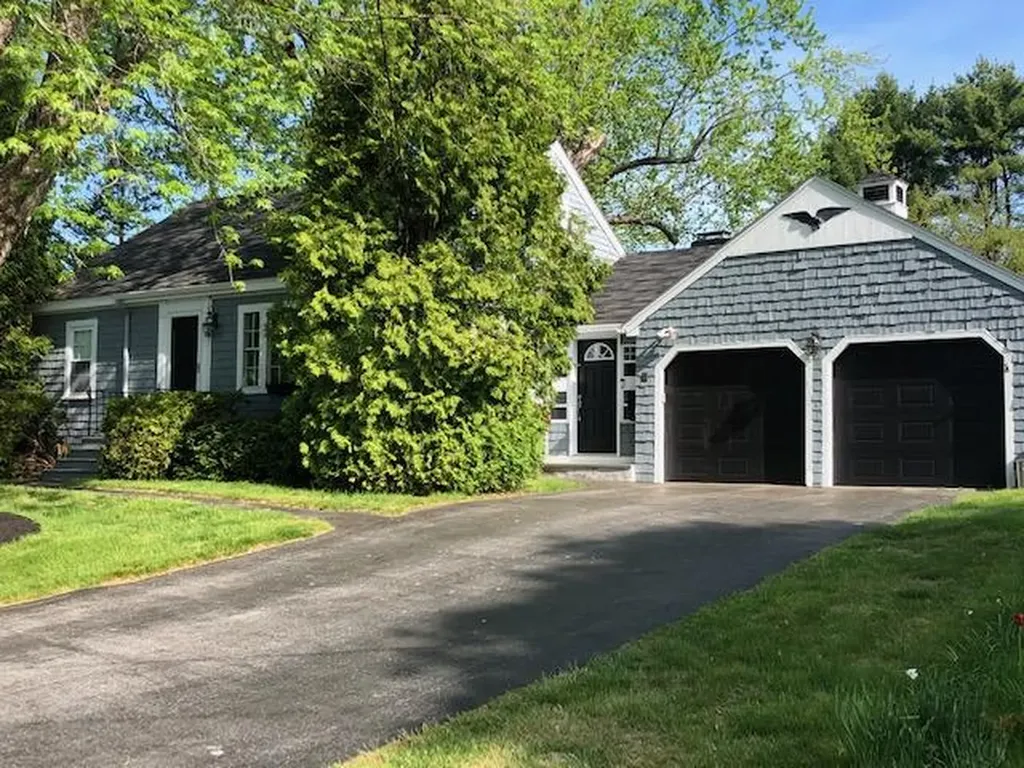 6 Beech Street Auburn ME 04210