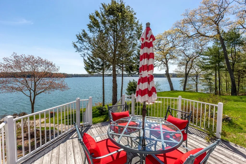 6 Oak Ledge Point Road E Harpswell ME 04079