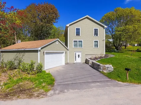 39 Taylor Street Winthrop ME 04364