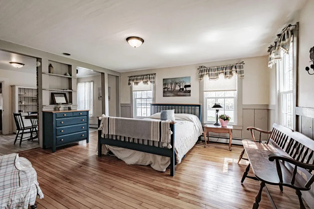 49 Elmwood Avenue Scarborough ME 04074
