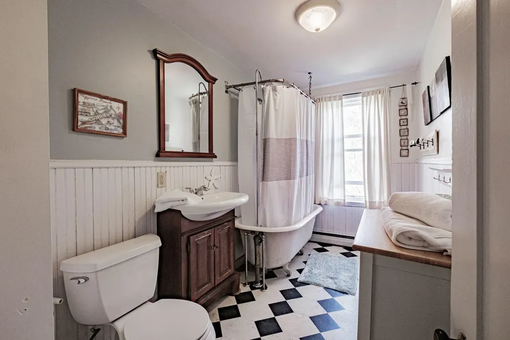 49 Elmwood Avenue Scarborough ME 04074