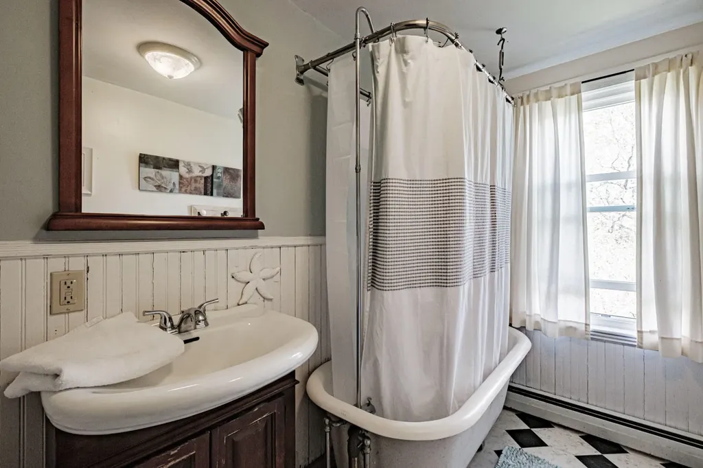 49 Elmwood Avenue Scarborough ME 04074