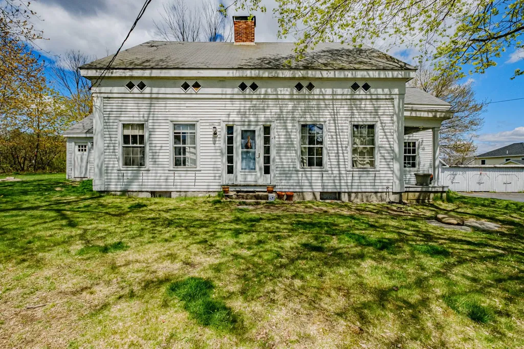49 Elmwood Avenue Scarborough ME 04074