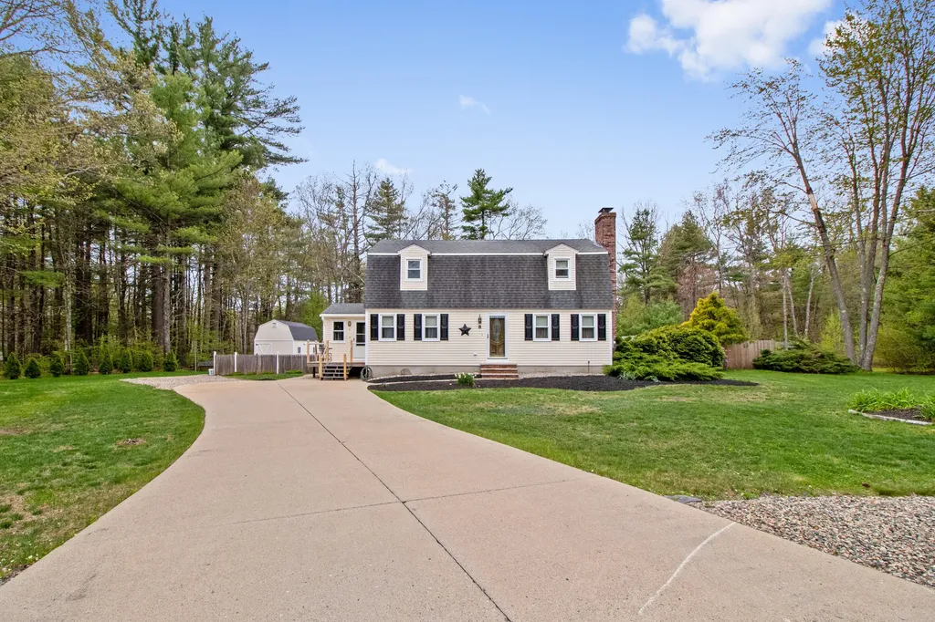 8 Berube Lane Sanford ME 04073