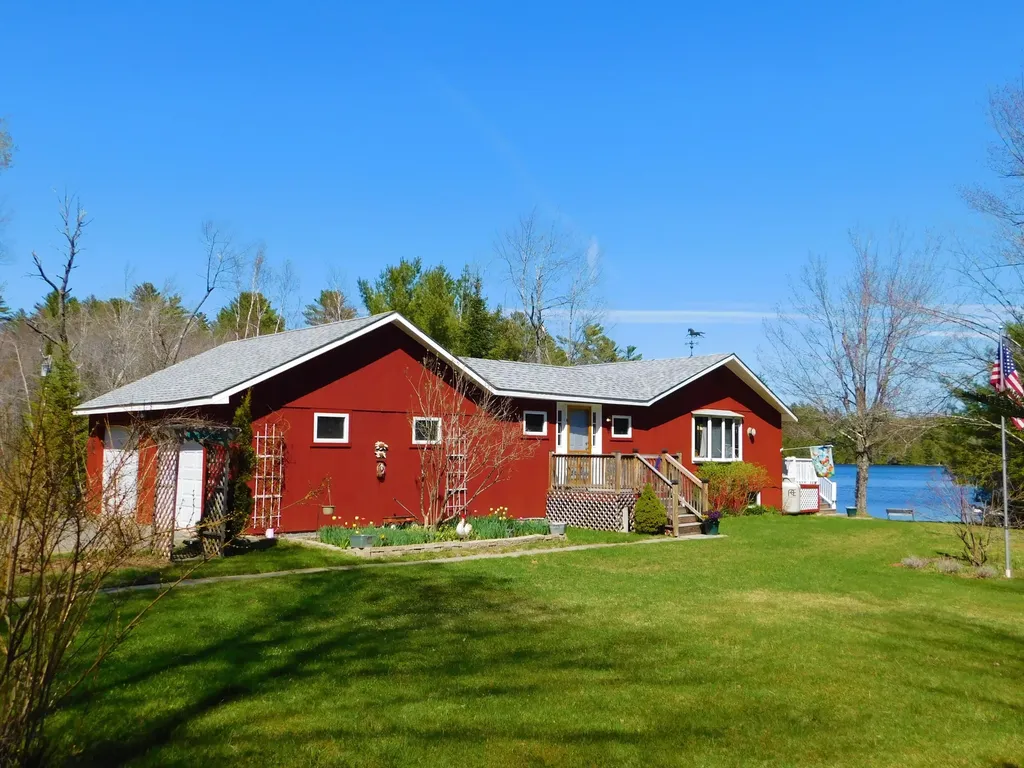 12 Moonlight Lane Hartland ME 04943