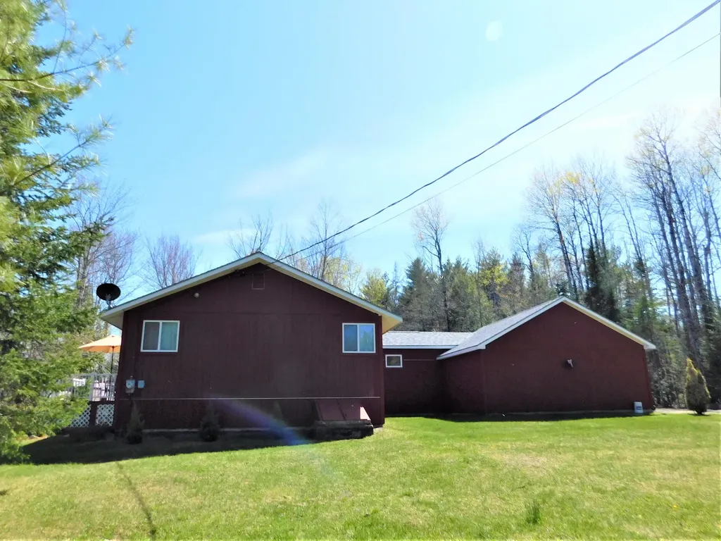 12 Moonlight Lane Hartland ME 04943