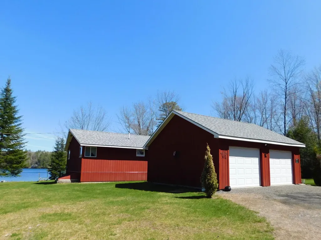 12 Moonlight Lane Hartland ME 04943