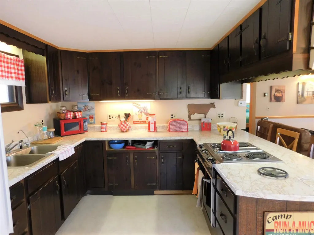 12 Moonlight Lane Hartland ME 04943