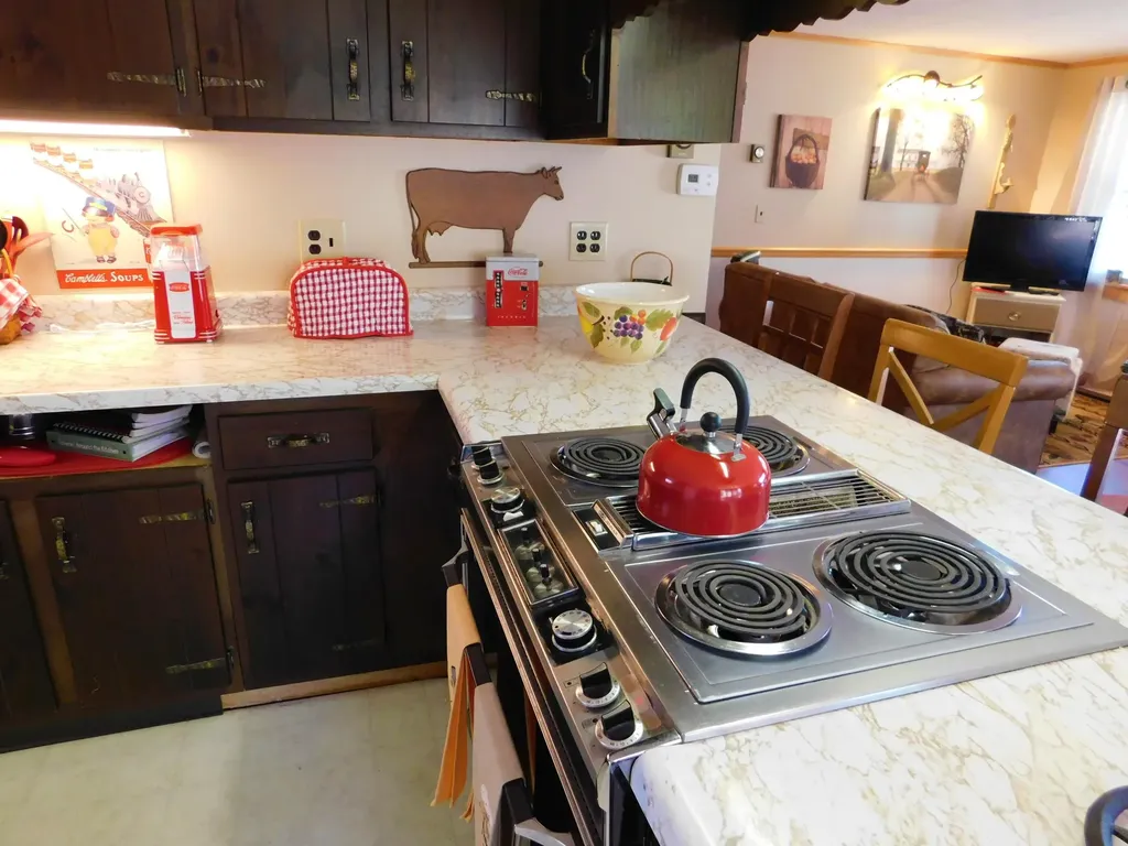 12 Moonlight Lane Hartland ME 04943