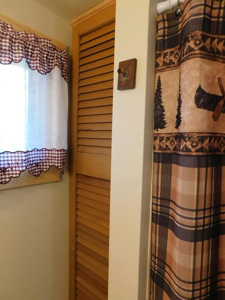12 Moonlight Lane Hartland ME 04943