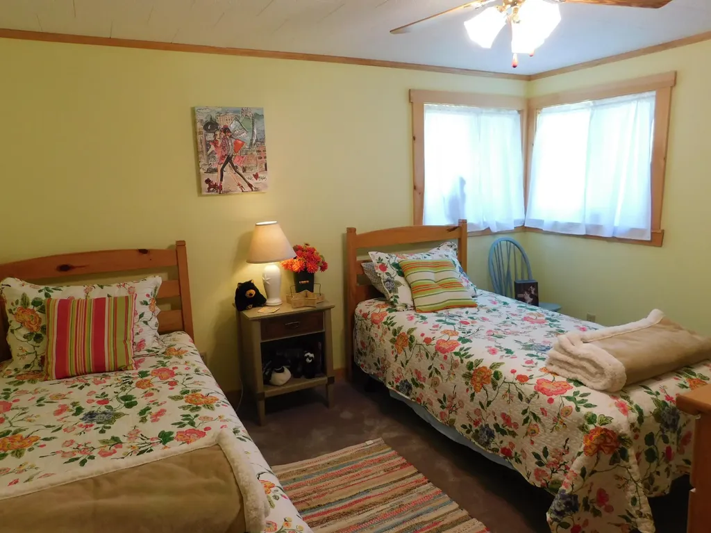 12 Moonlight Lane Hartland ME 04943