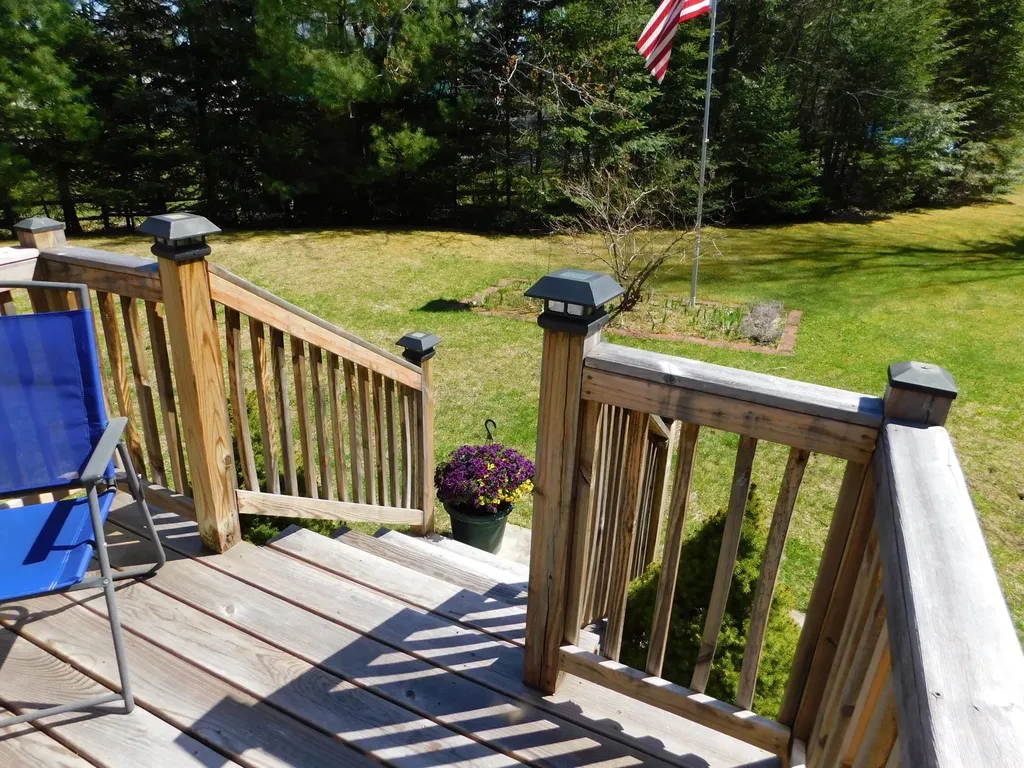 12 Moonlight Lane Hartland ME 04943
