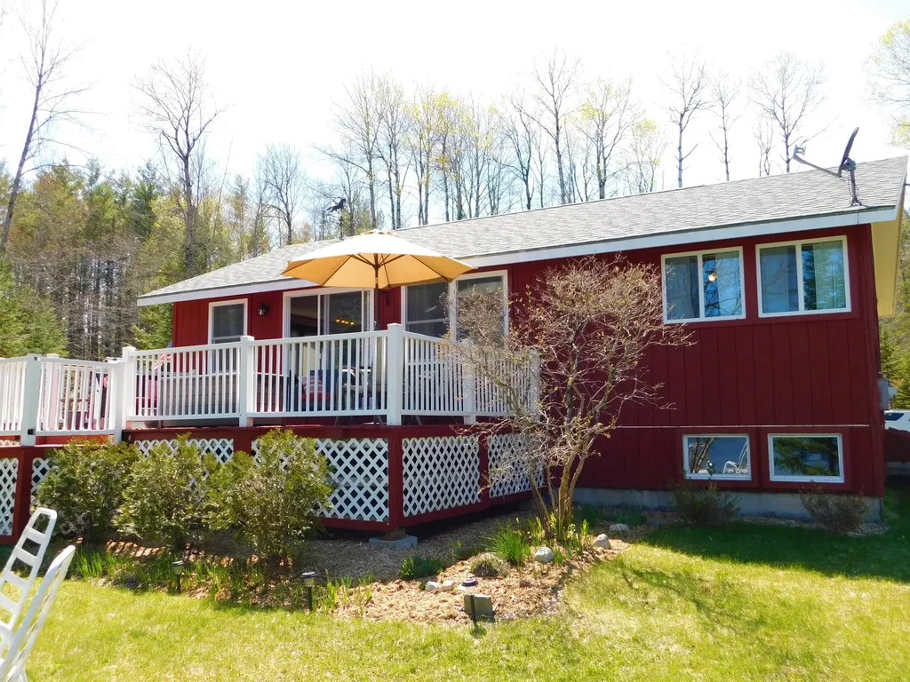 12 Moonlight Lane Hartland ME 04943