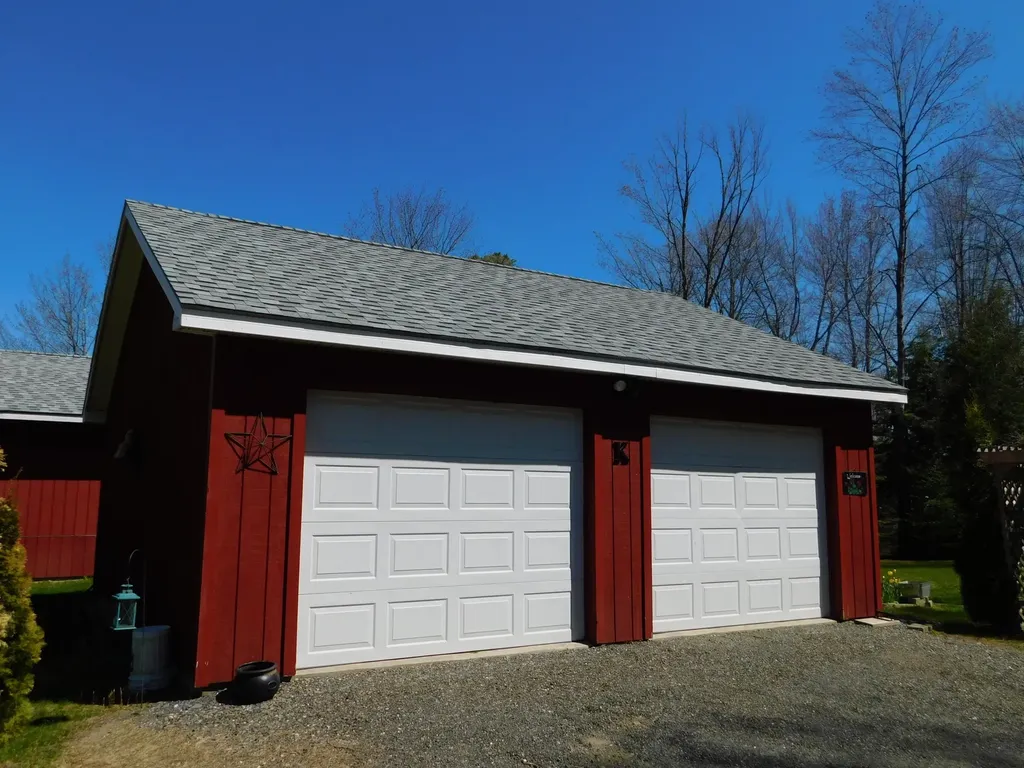 12 Moonlight Lane Hartland ME 04943