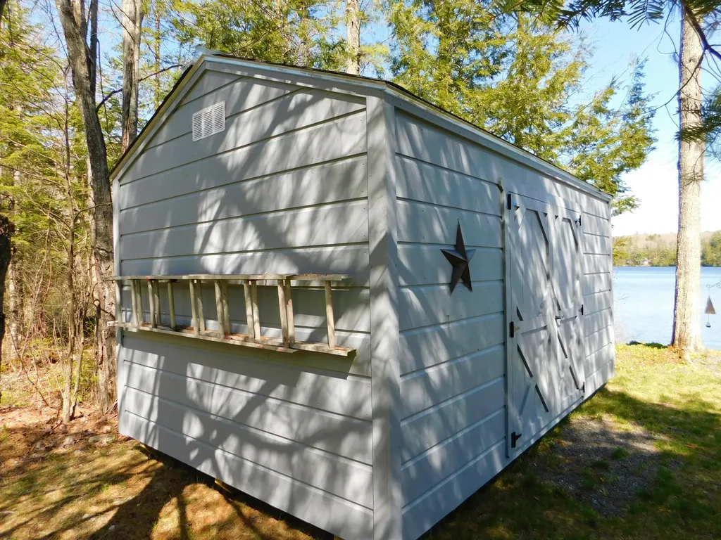 12 Moonlight Lane Hartland ME 04943