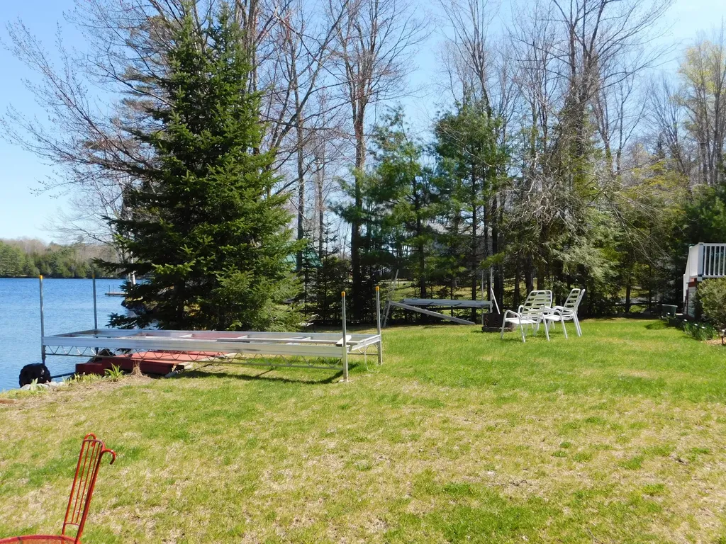 12 Moonlight Lane Hartland ME 04943