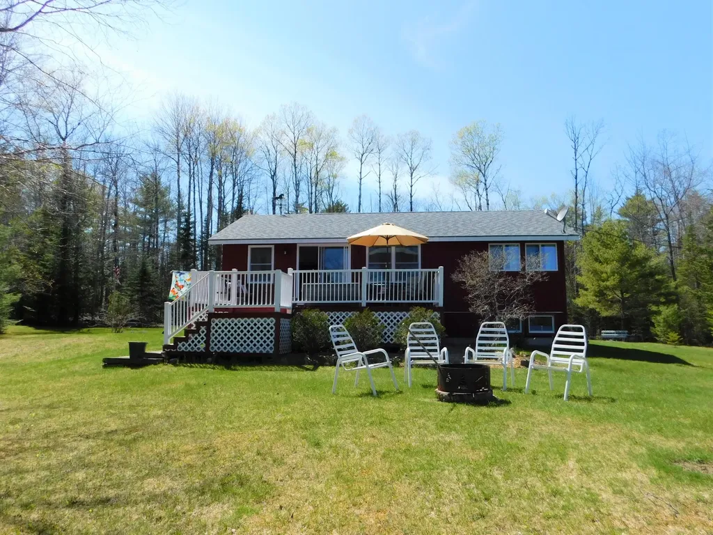 12 Moonlight Lane Hartland ME 04943