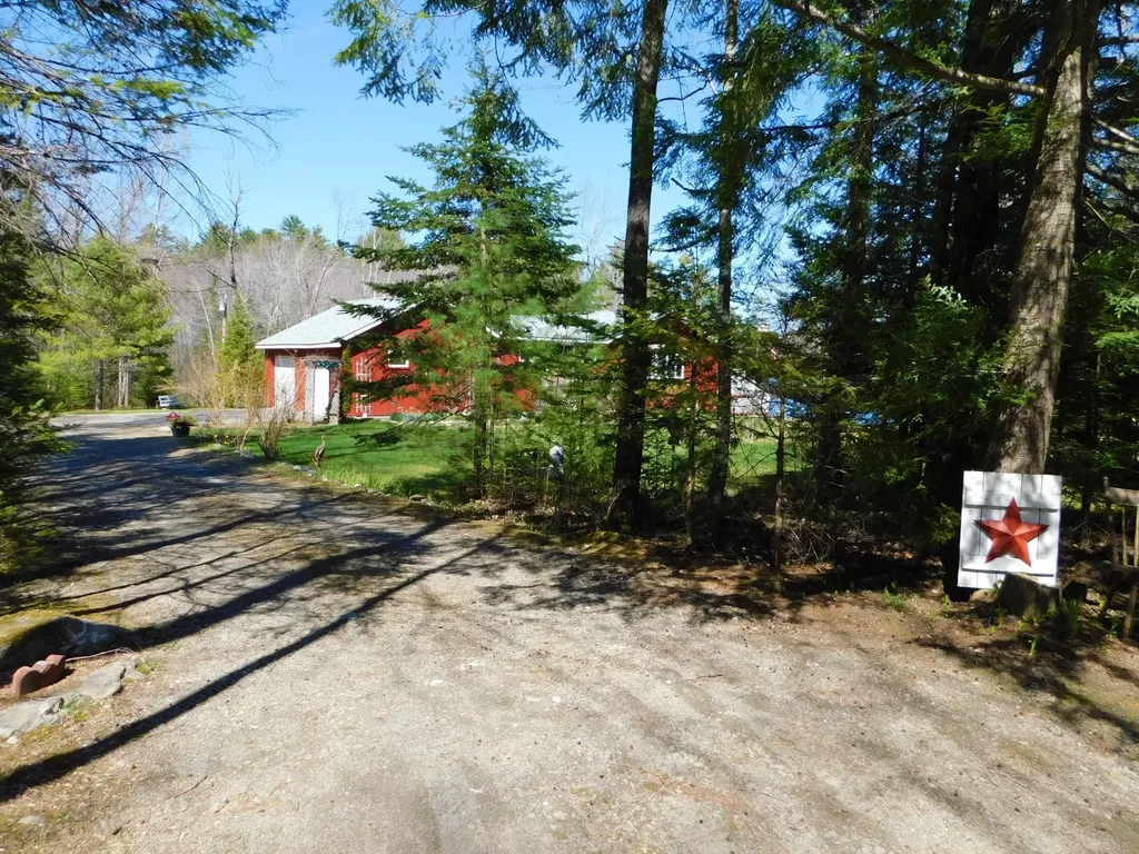 12 Moonlight Lane Hartland ME 04943