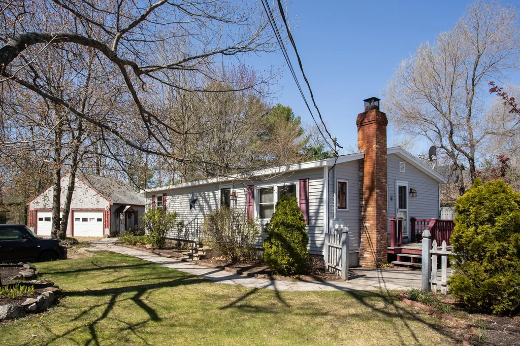 13 Hewey Street Sanford ME 04073