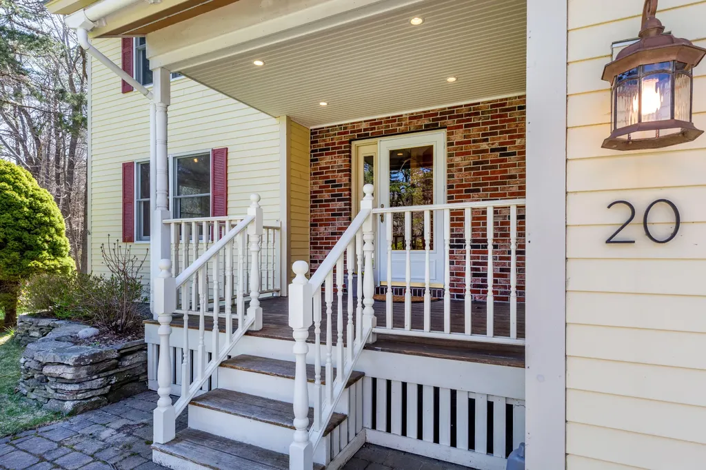 20 Cushnoc Lane Brunswick ME 04011