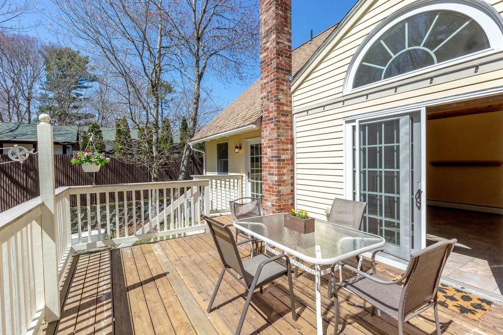 20 Cushnoc Lane Brunswick ME 04011
