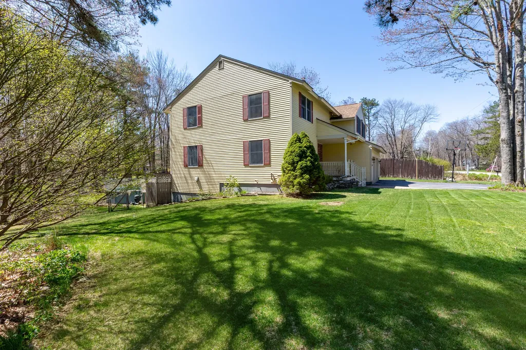 20 Cushnoc Lane Brunswick ME 04011