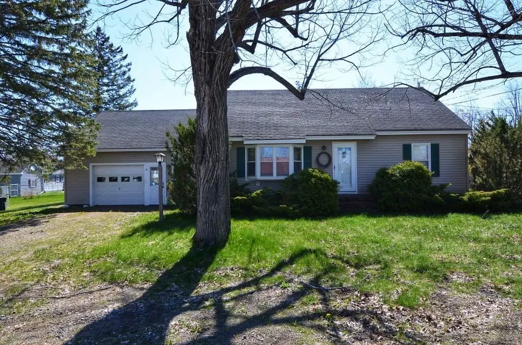 10 Beck Street Winslow ME 04901