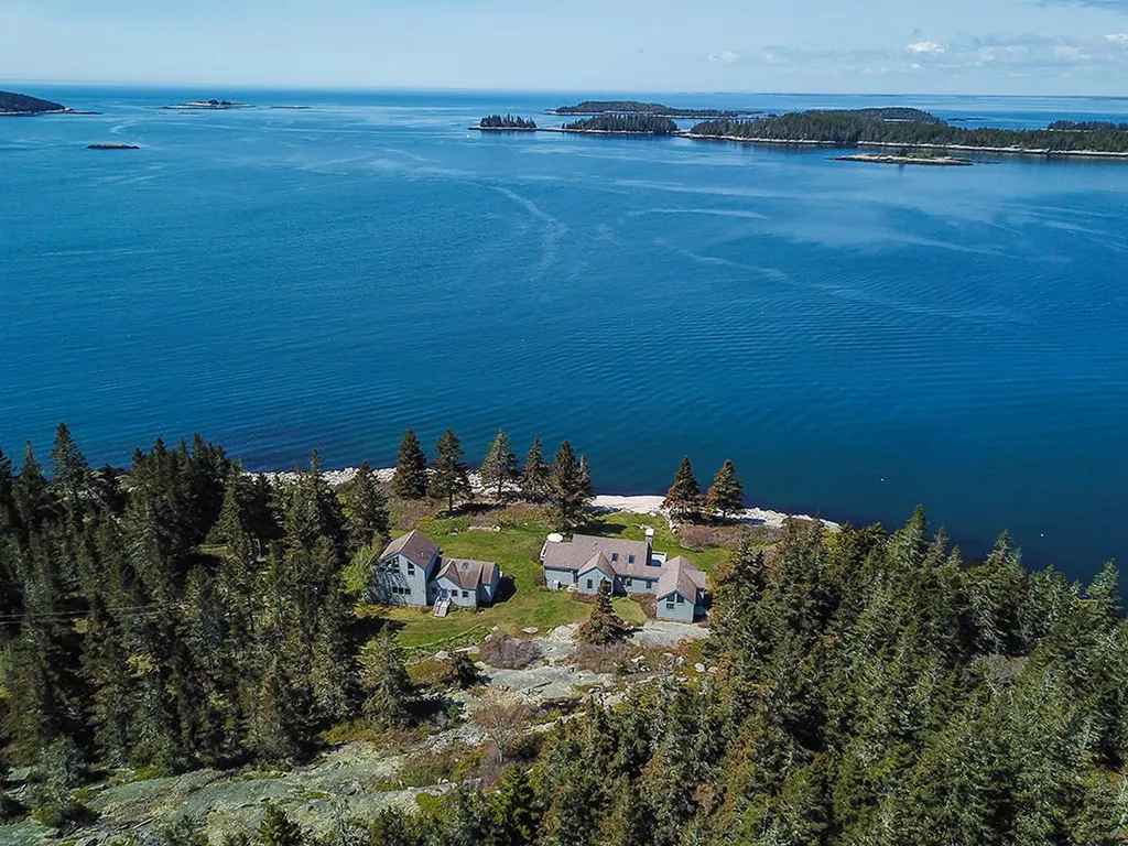 39 Blair Road Vinalhaven ME 04863