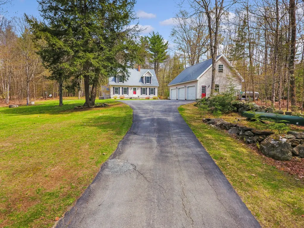 61 S Upper Narrows Lane Winthrop ME 04364