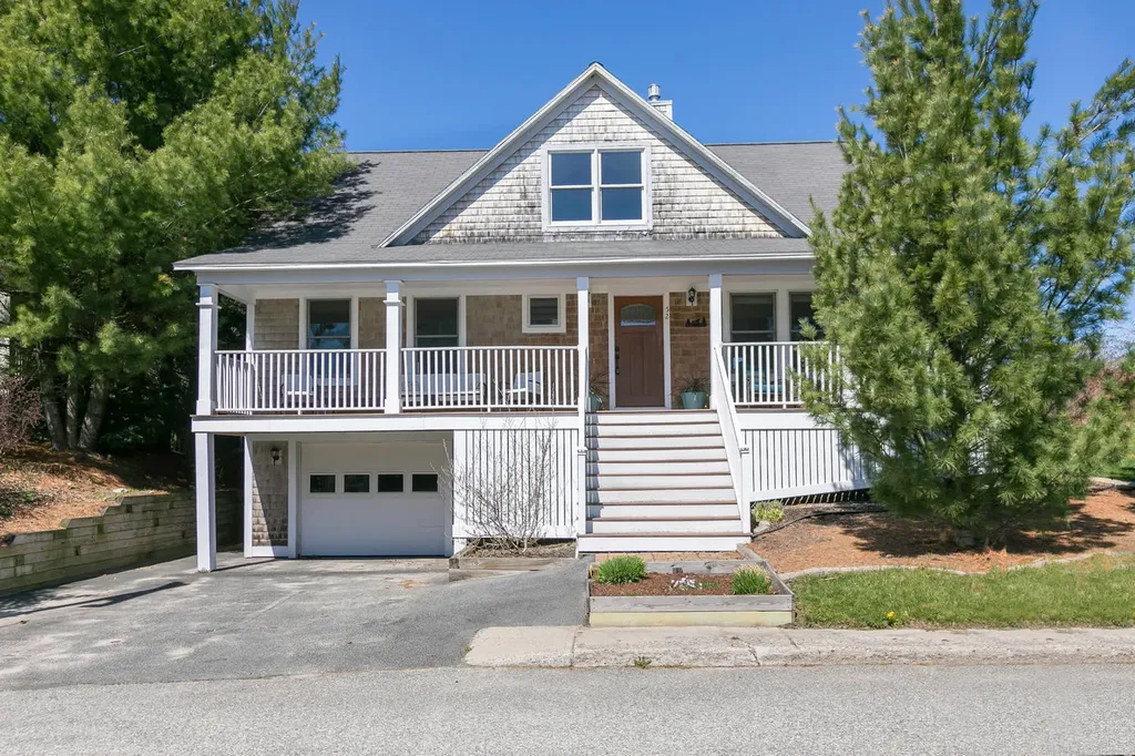 52 Willow Lane Portland ME 04102