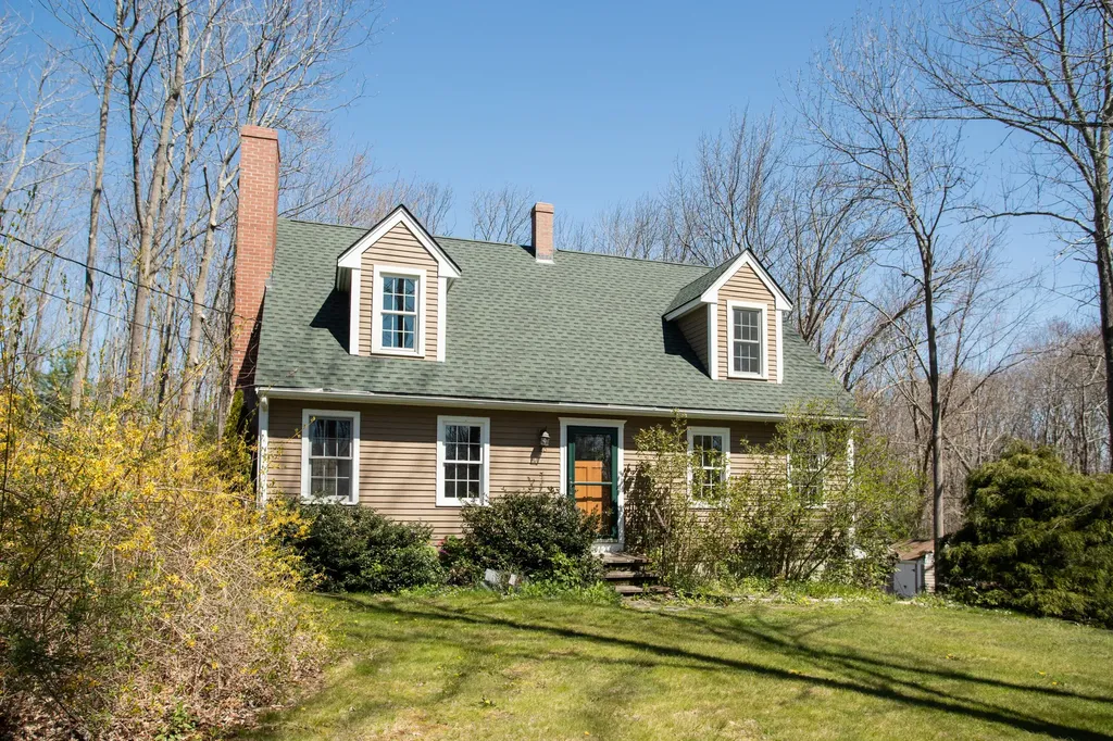 26 Ferncroft Road York ME 03909