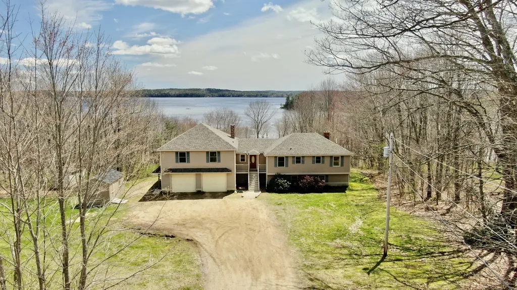 484 Bay Road Bowdoinham ME 04008