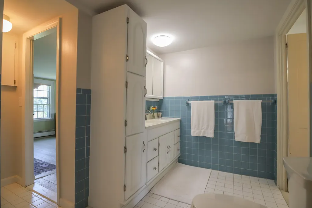672 Ocean Avenue Portland ME 04103