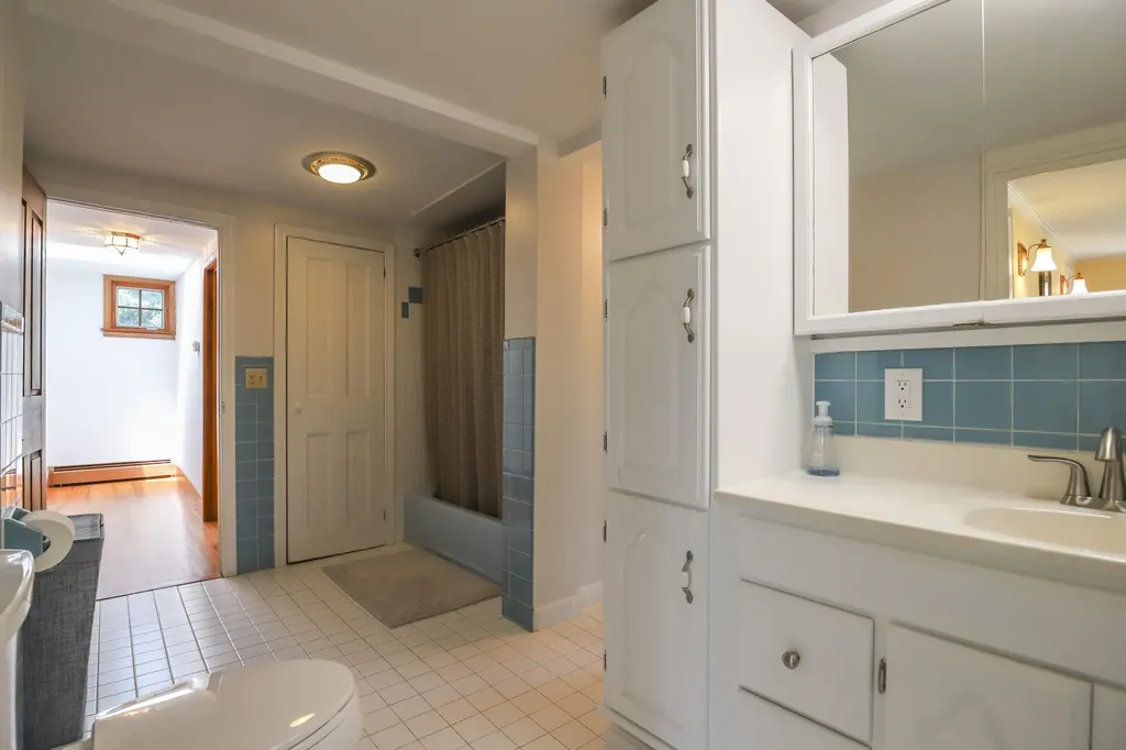 672 Ocean Avenue Portland ME 04103