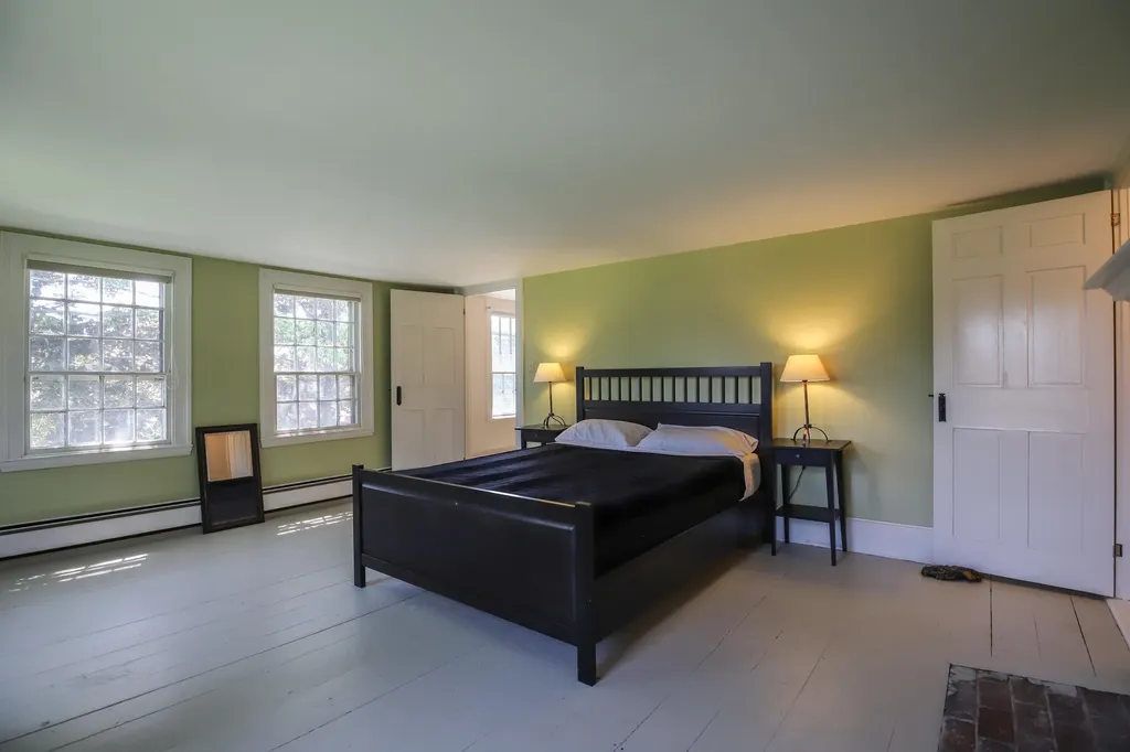 672 Ocean Avenue Portland ME 04103