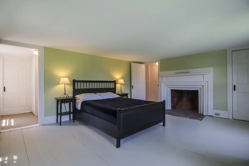 672 Ocean Avenue Portland ME 04103