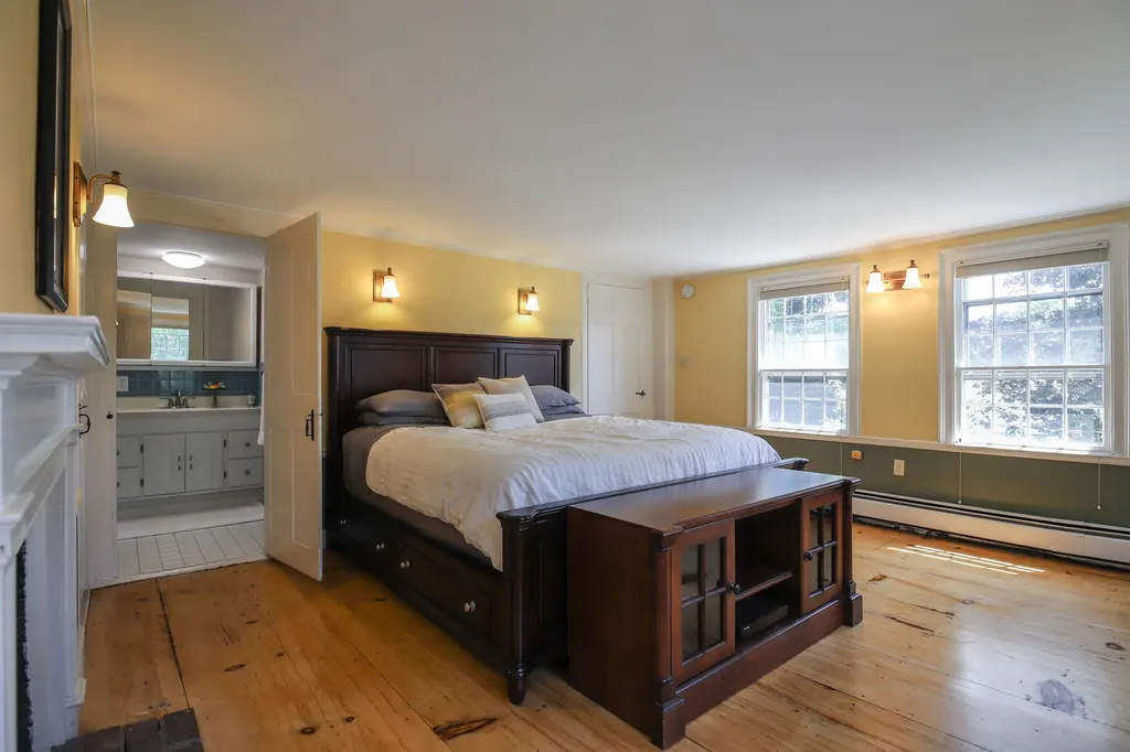 672 Ocean Avenue Portland ME 04103