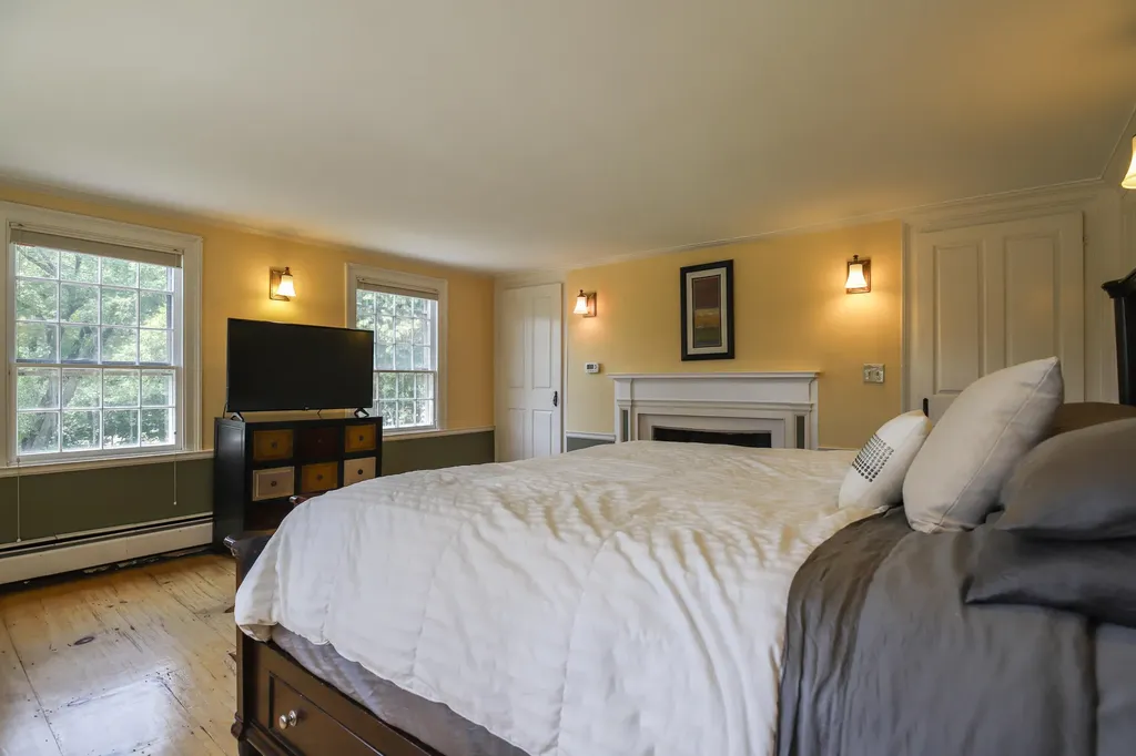 672 Ocean Avenue Portland ME 04103