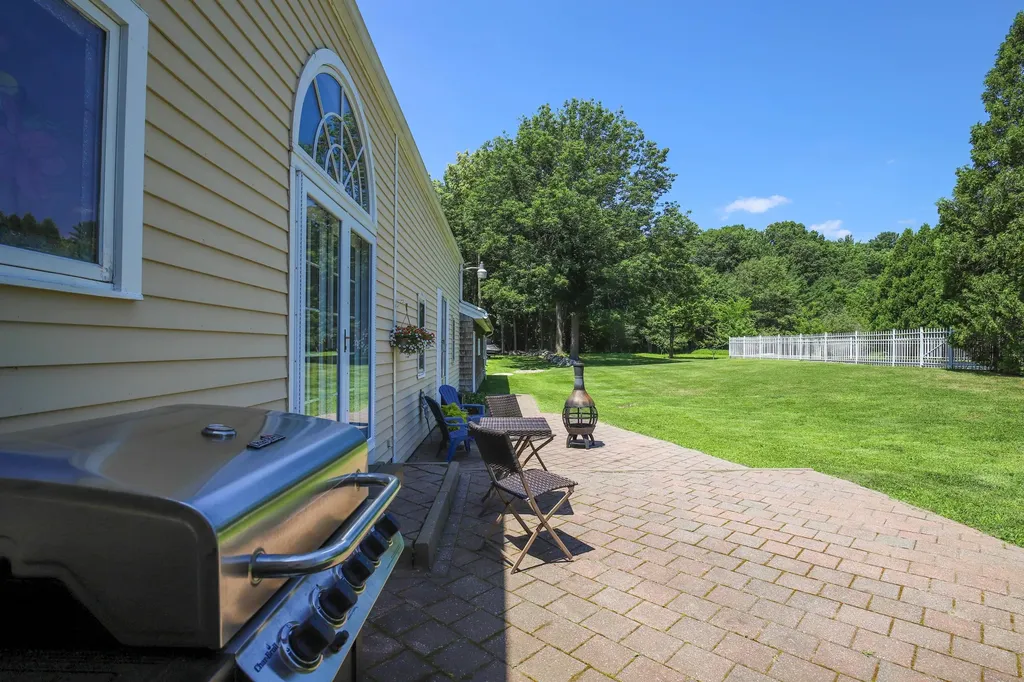 672 Ocean Avenue Portland ME 04103