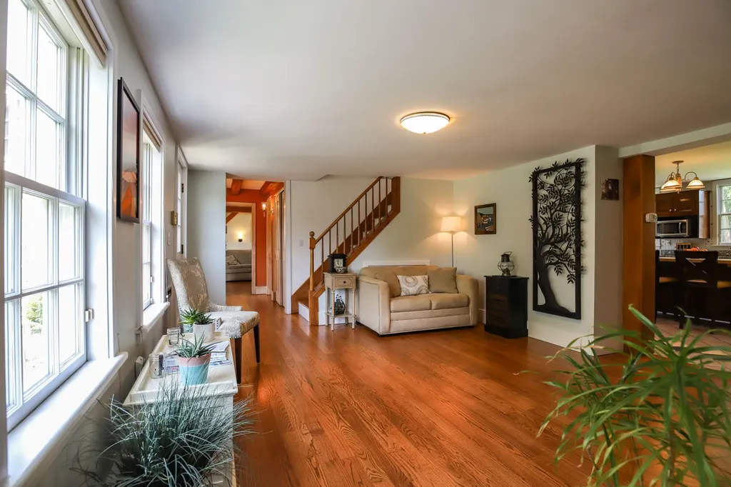 672 Ocean Avenue Portland ME 04103